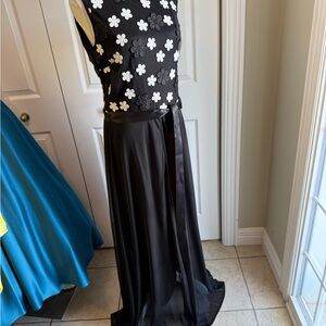 Frank Lyman Design Black and White Floral Jumpsuit